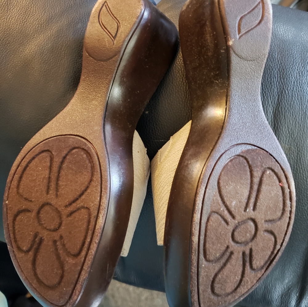 Sandals - Picture 6 of 6
